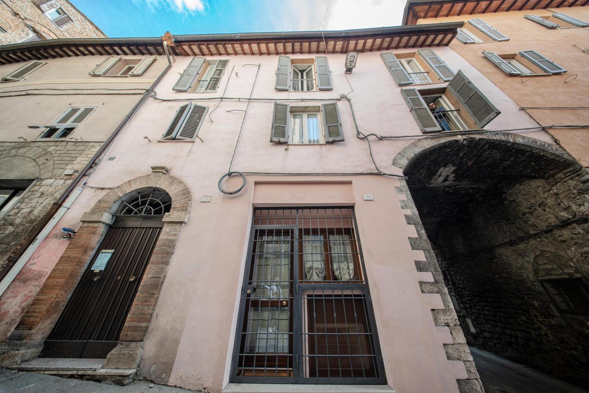 Perugia Apartments Bagian luar foto